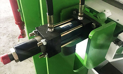 熱壓機側壓油缸 熱壓機側壓油缸